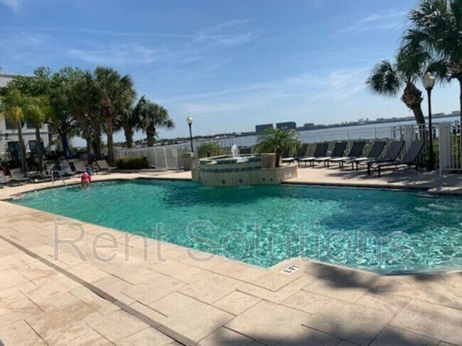 Building Photo - 5110 Bay Club Cir