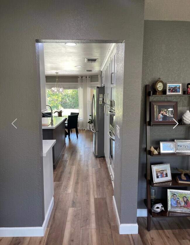 Building Photo - Lovely 3 Bedroom / 2 Bathroom for rent $2,795
