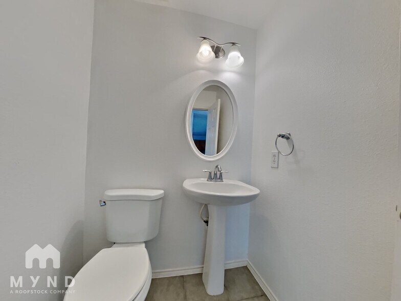 Building Photo - 5342 Gibralter Pl