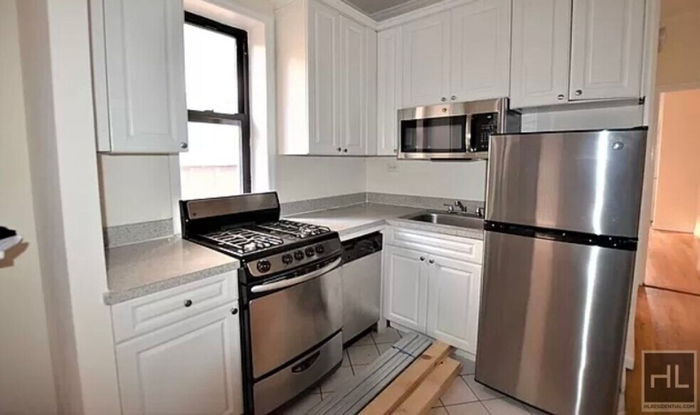 Primary Photo - EAST 38 STREET