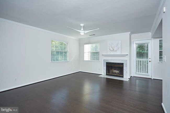 Building Photo - 5700 Chapman Mill Dr