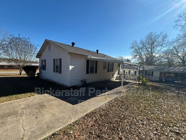 Building Photo - 2211 First Avenue