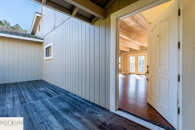 Building Photo - Oceanview Mountain Retreat Home On 3+ Acres