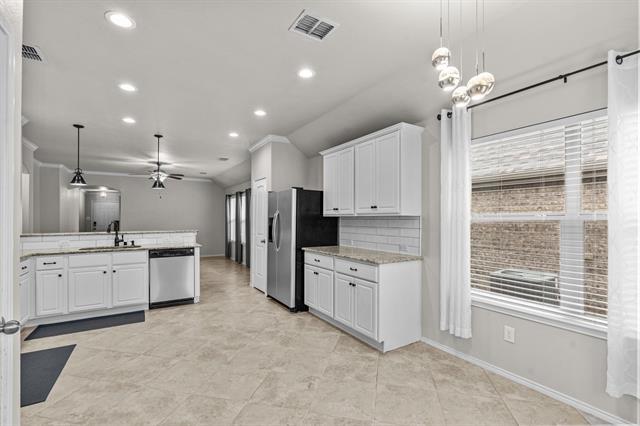 Building Photo - 9005 Holliday Ln