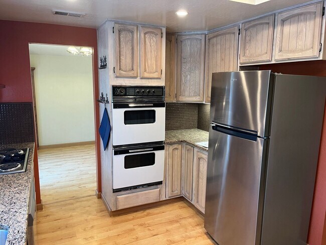 Building Photo - Beautiful East Foothills San Jose Home with Spacious Layout, Large Lot & Prime Location!