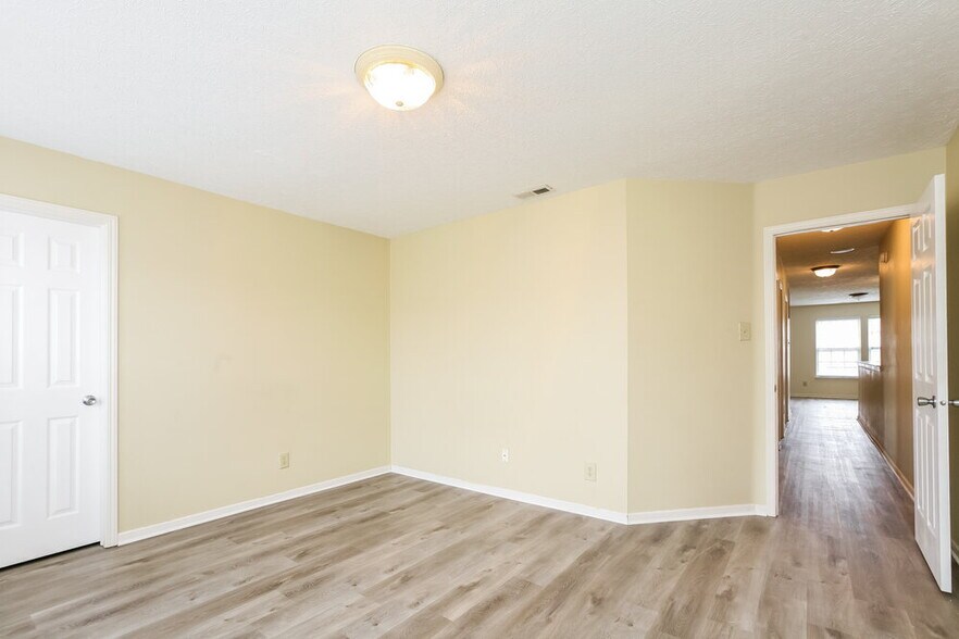 Building Photo - 2916 Sentiment Ln