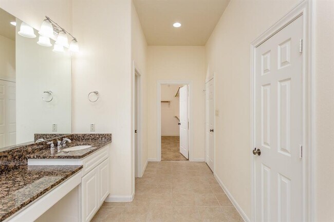 Building Photo - 9227 Mystic Falls Ln