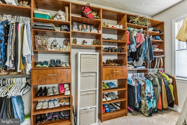 Building Photo - 8941 Grotto Ct