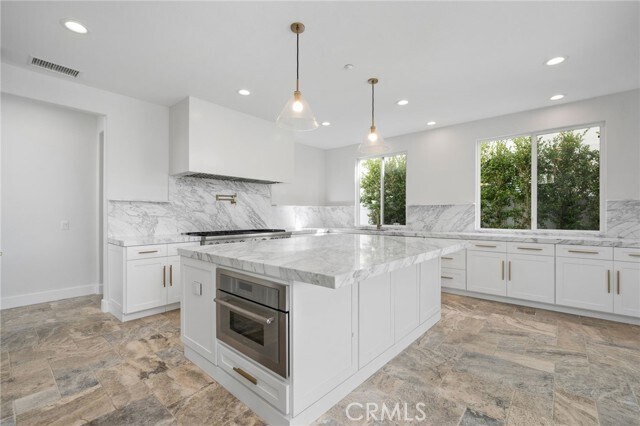 Building Photo - 55 Via Sonrisa