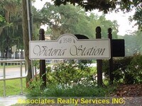 Building Photo - JUST REDUCED! Close to Campus!! 2Br/2.5Ba-...