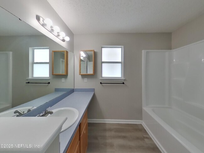 Building Photo - 1940 Hunters Trace Cir