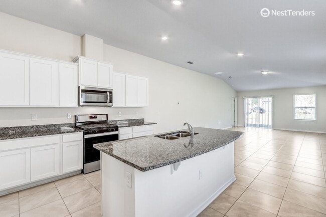 Building Photo - Like New Three Bedroom Home in Yulee's Nassau Crossing!