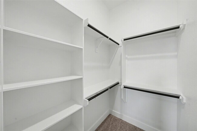 Building Photo - 5623 Logan Ridge Ln