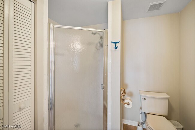 Building Photo - 22748 Island Pines Way