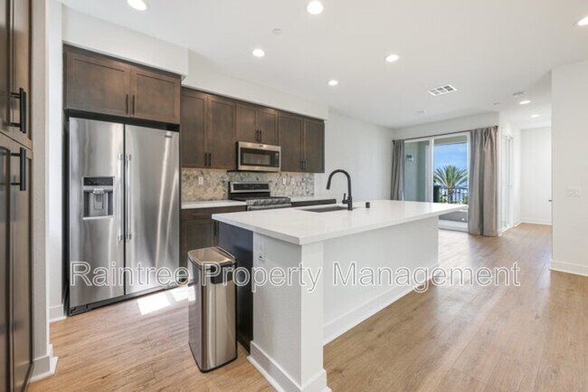 Building Photo - 1111 Via Lucero Via