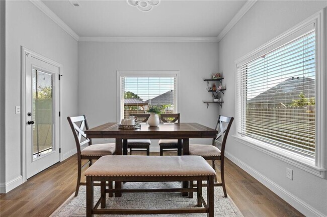 Building Photo - 230 Bequette Ln