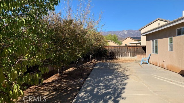 Building Photo - 1733 Sharon Ct