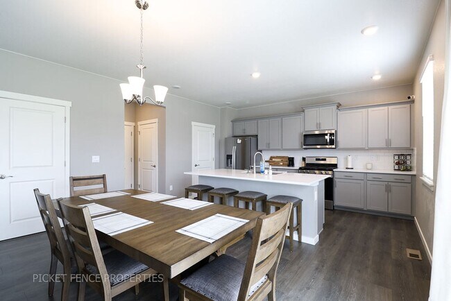 Building Photo - Beautiful New Home in West Greeley!