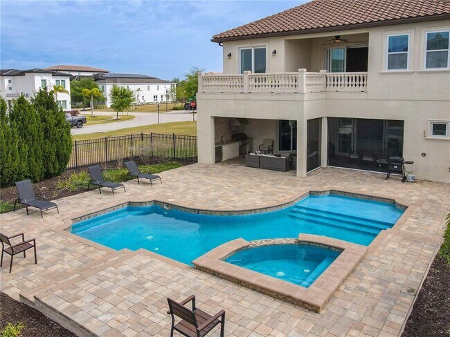 Building Photo - 760 Golden Bear Dr