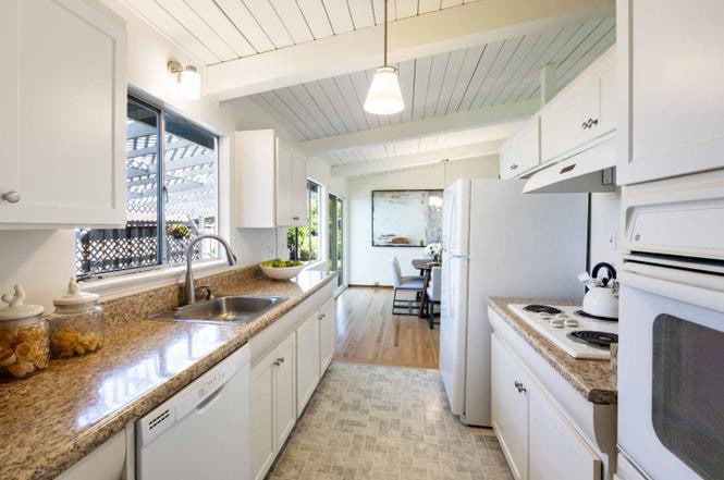 Building Photo - 2516 Dell Ave