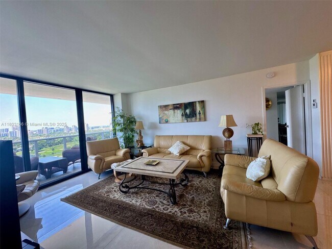 Building Photo - 3675 N Country Club Dr