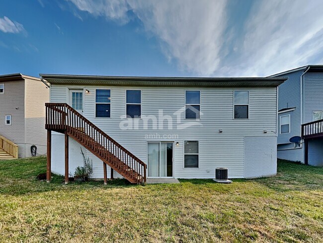 Building Photo - 461 Dover Pond Dr