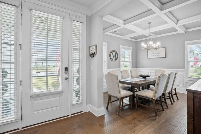 Building Photo - Stunning 4 bedroom 2.5 bath home located in Hampstead Wyndwater Community