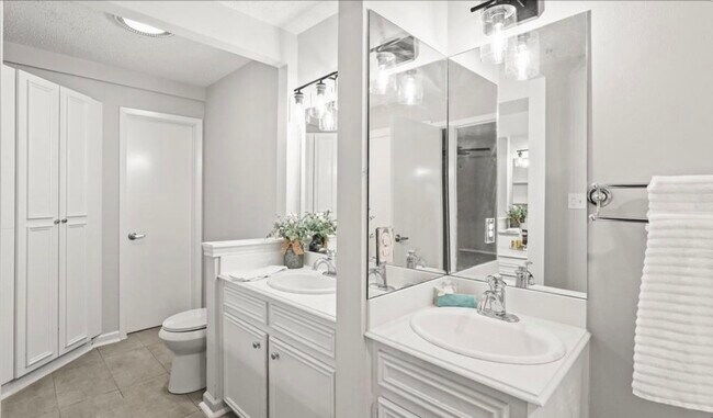 Building Photo - 3502 Burlington St