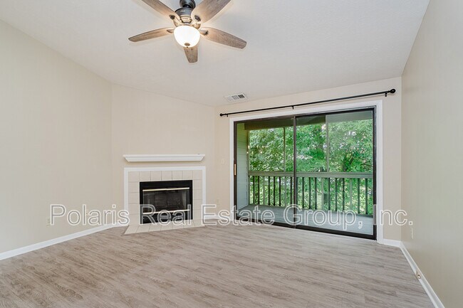 Building Photo - 4540 Village Ct