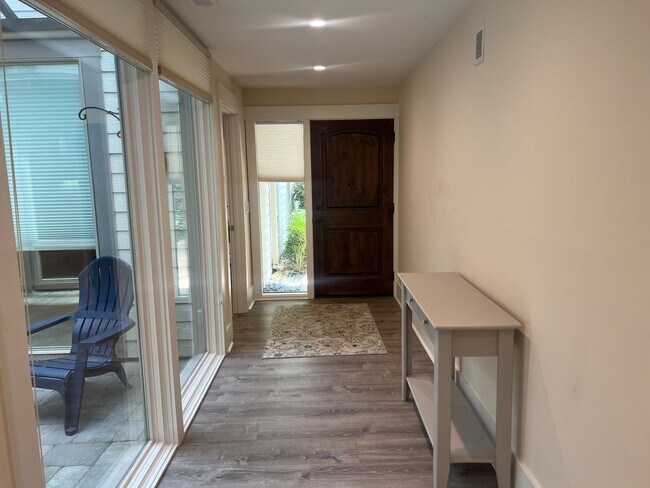 Building Photo - Briarwood Villa - One Level, Golf View
