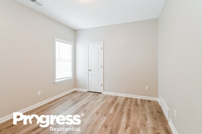 Building Photo - 10345 Autumn View Cove