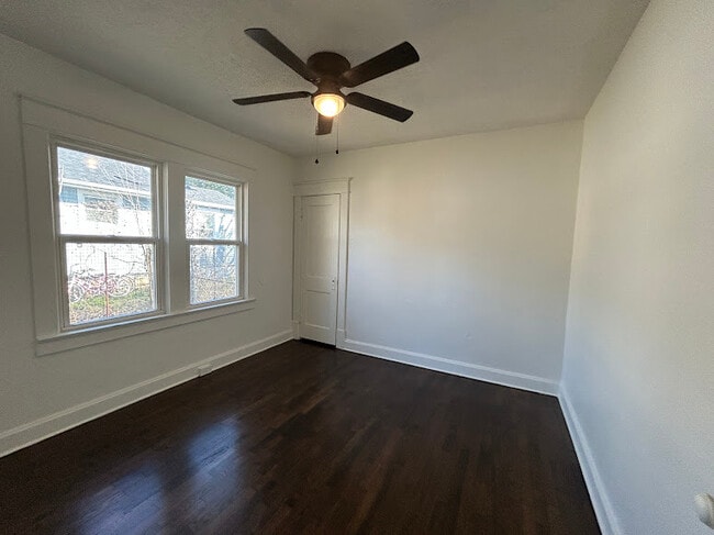 Building Photo - 203 S Hardy Ave