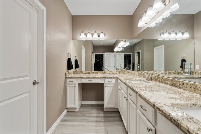 Building Photo - 266 Cielo Grande