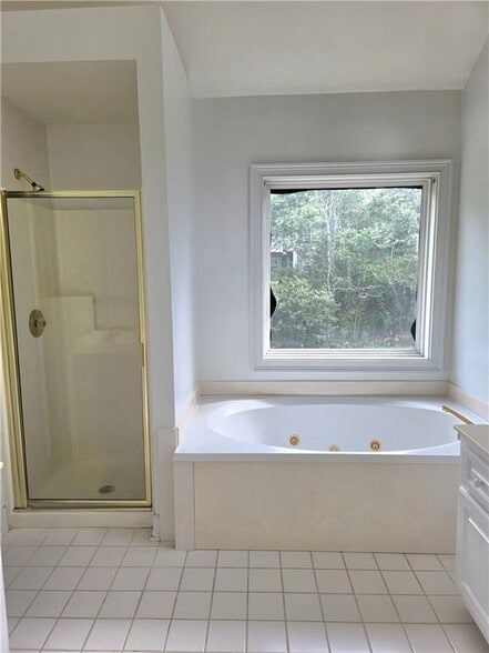 Building Photo - 3385 Wellbrook Dr