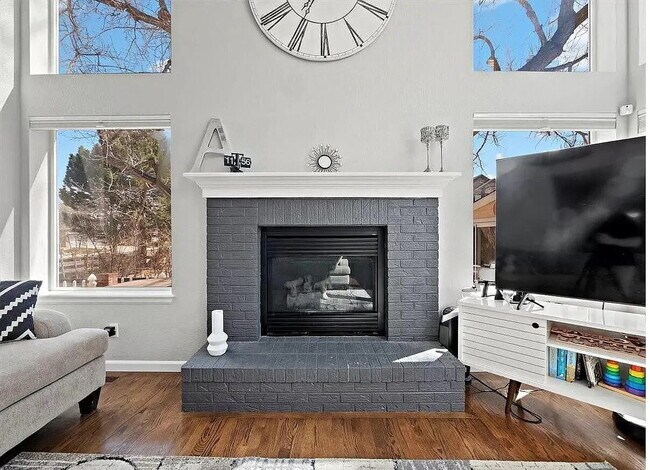 Building Photo - OMG this is a Stunning Large 5 BR House