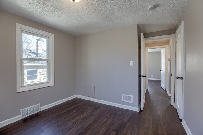 Building Photo - 3224 N 40th St