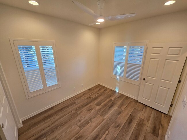 Building Photo - Beautiful, Newly-Built, Townhouse w/A/C & ...