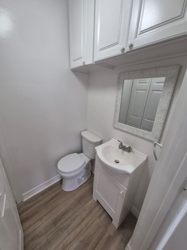 Building Photo - 143 Kenton St