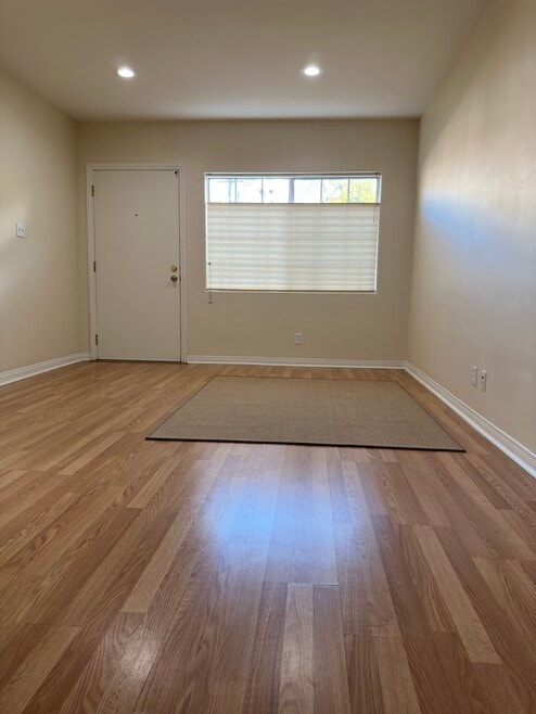 Building Photo - 2144 S Redondo Blvd