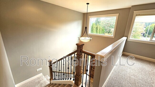 Building Photo - 3855 NW 26th Ave