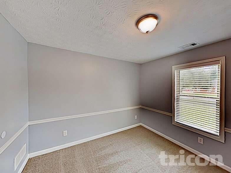 Building Photo - 105 Dailey's Plantation Dr