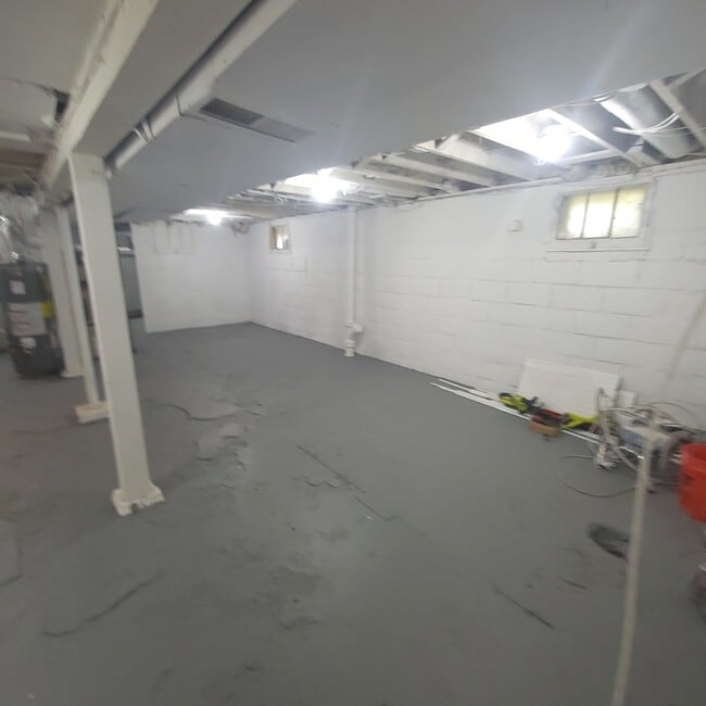 Building Photo - 1352 Sprague St