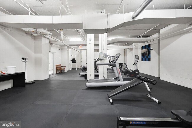 Building Photo - 3713 S George Mason Dr