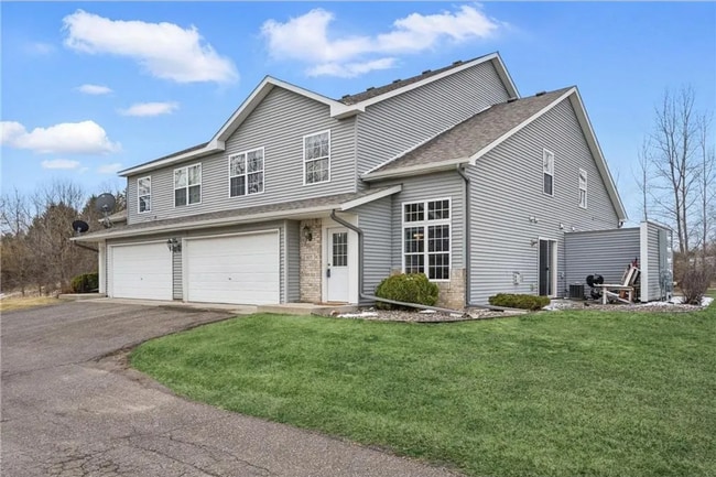 Building Photo - 635 Meadow Ln