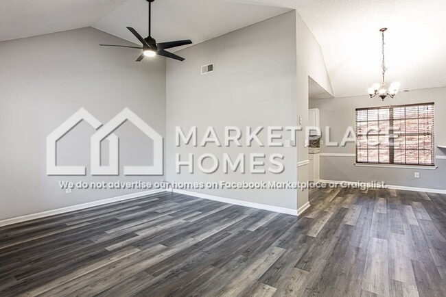 Building Photo - 832 Asbury Way