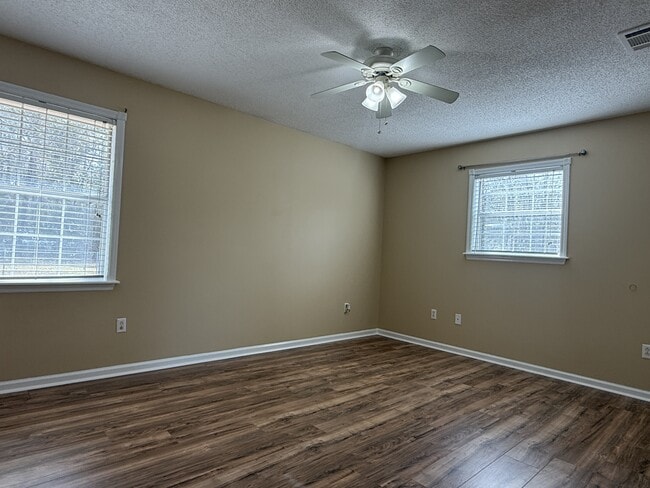 Building Photo - 313 Pat Priester Dr