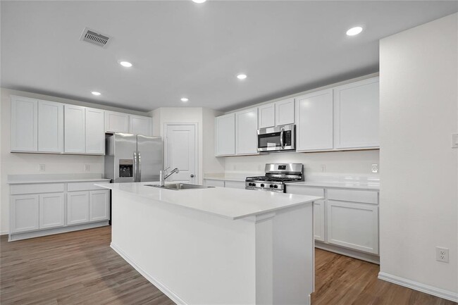 Building Photo - 5111 Sunvalley Bend Dr