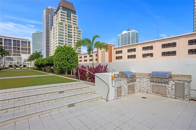 Building Photo - 145 2nd Ave S