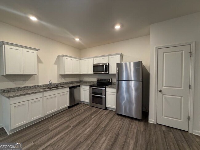 Building Photo - 35300 Condor Ct