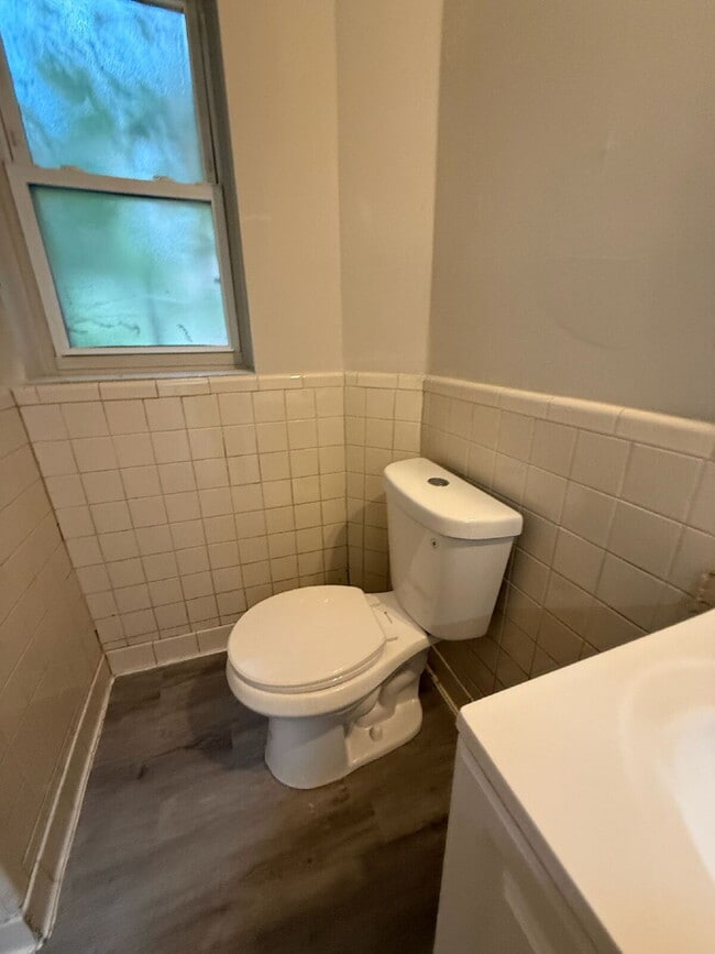 Building Photo - 3-Bedroom Gem on Marseilles Street with Sp...